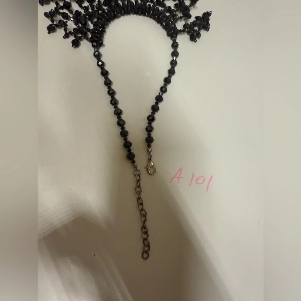 Black crystals Beaded Fringe Statement Necklace - Picture 10 of 11
